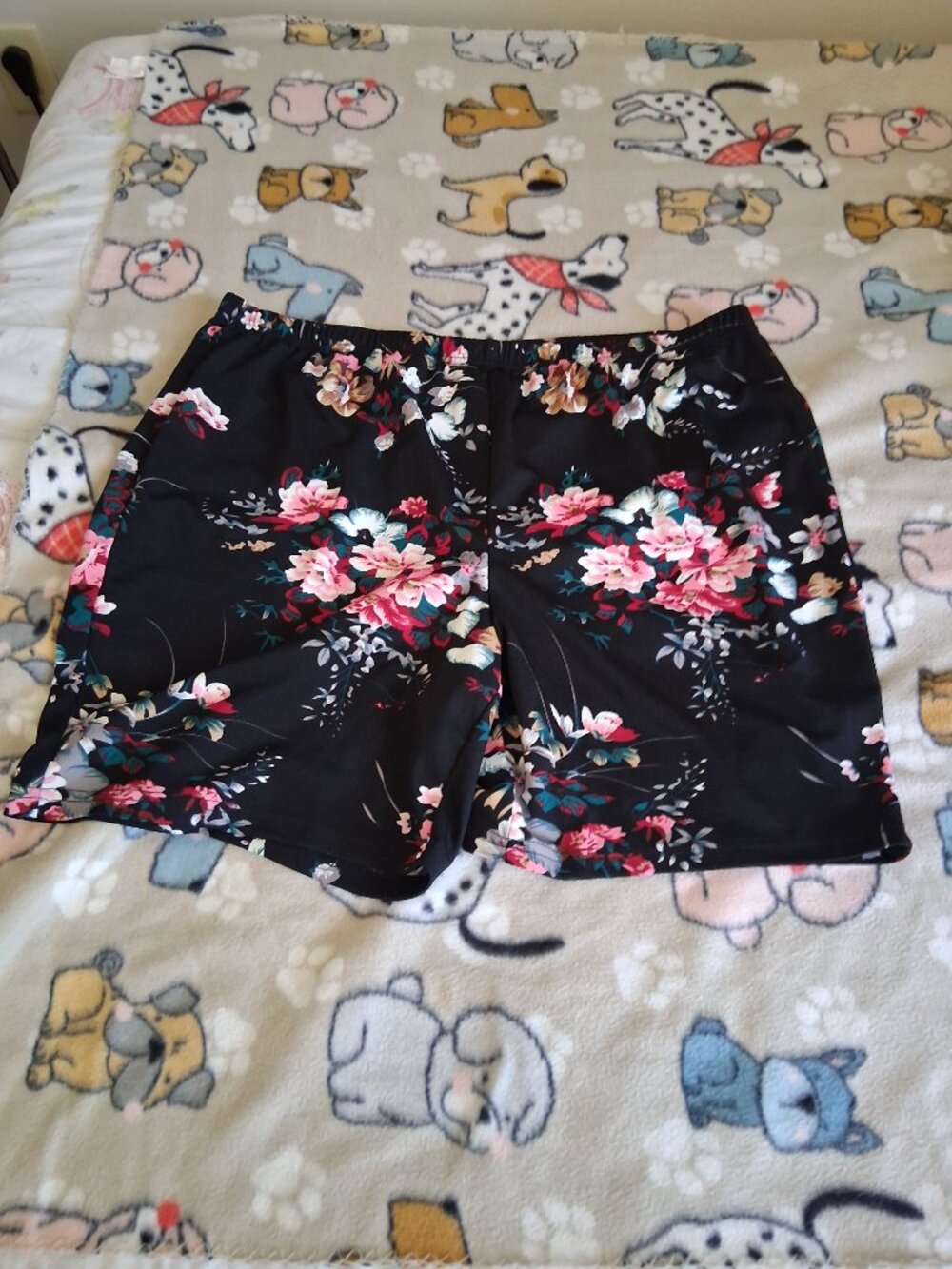 pretty pink flower shorts for plus women